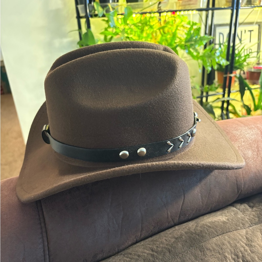 🆕Dark Chocolate Brown Cowboy Hat with Long Horn Skull Band. NWT. - Picture 8 of 8